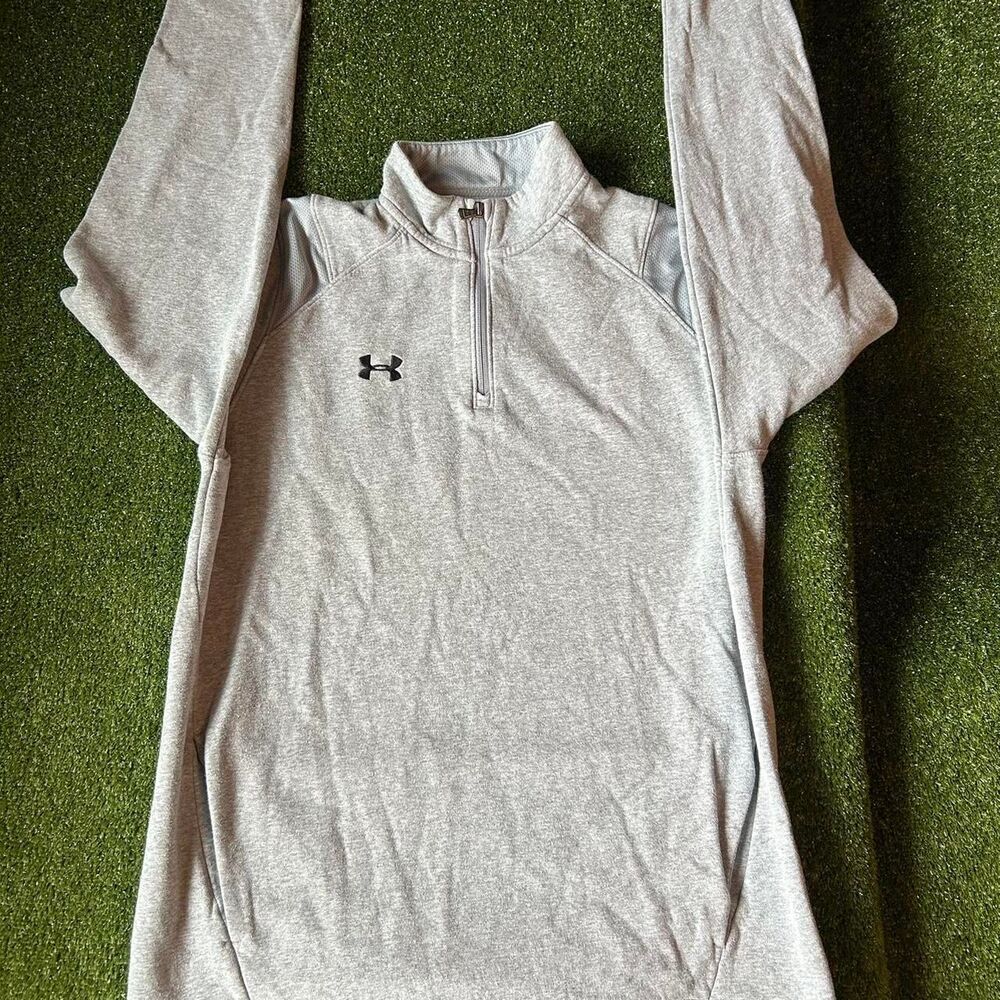 Under-armour Men's Grey Shirt
